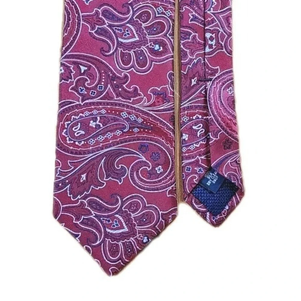 Cremieux Collection Silk Tie‎ Red Paisley Hand Made Classic Office Special Event